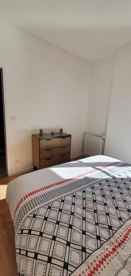 Appartement D'Hippolyte - Vue Musee Rimbaud Charleville-Mezieres Luaran gambar